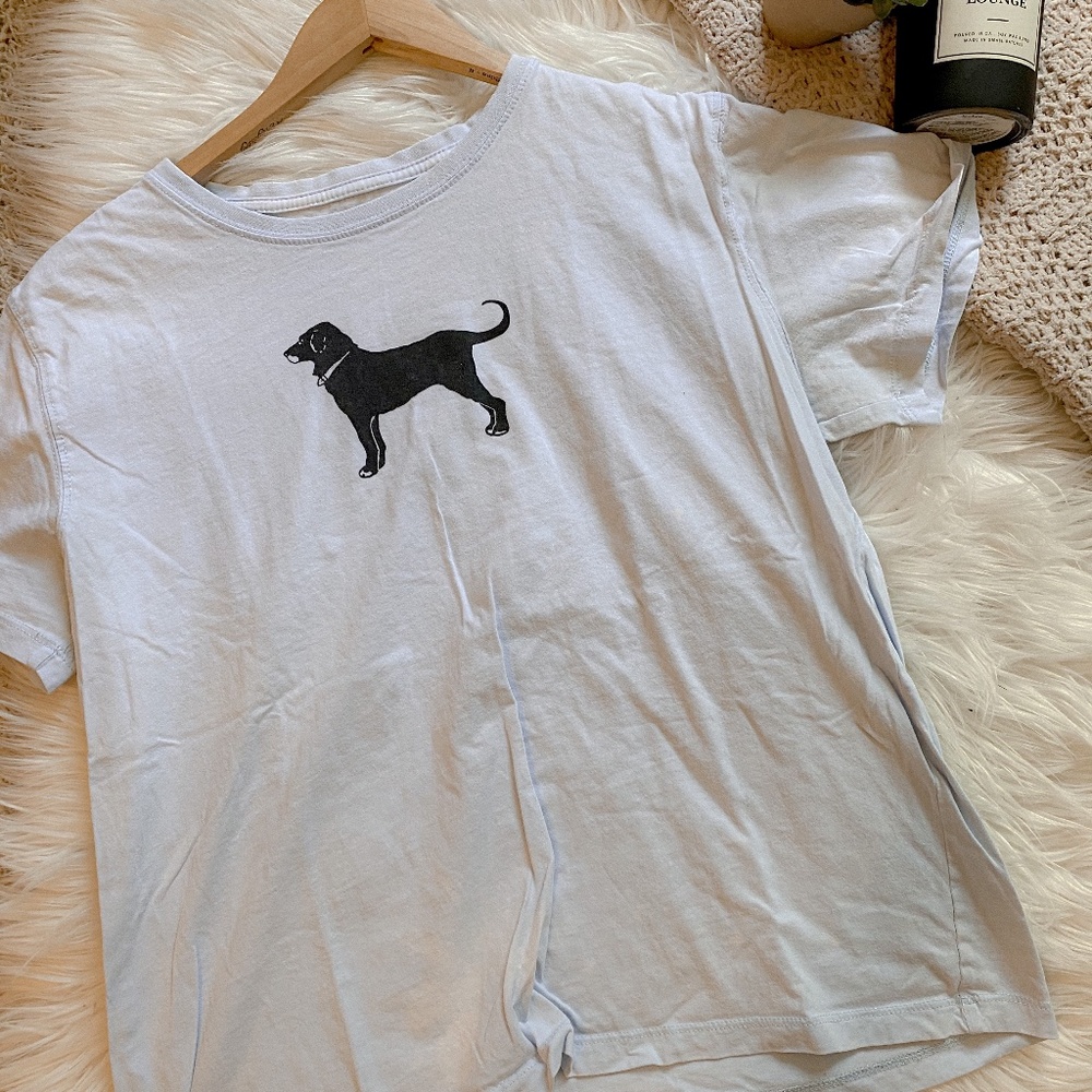 Light Blue Black Dog Martha's Vineyard 2018 Shirt